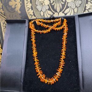 VTG Honey Amber Color Chip Necklacs